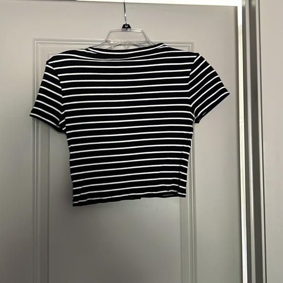 Striped cropped tee - Picture 2 of 2